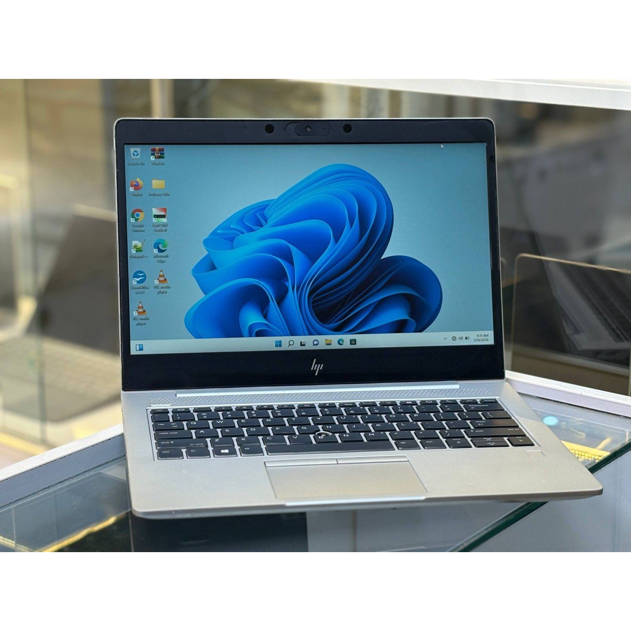 لپتاپ HP elite book 830 G6 i5-8365U 8gb ddr4 256gb ssd Intel UHD 13 6 inch FHD touch X360