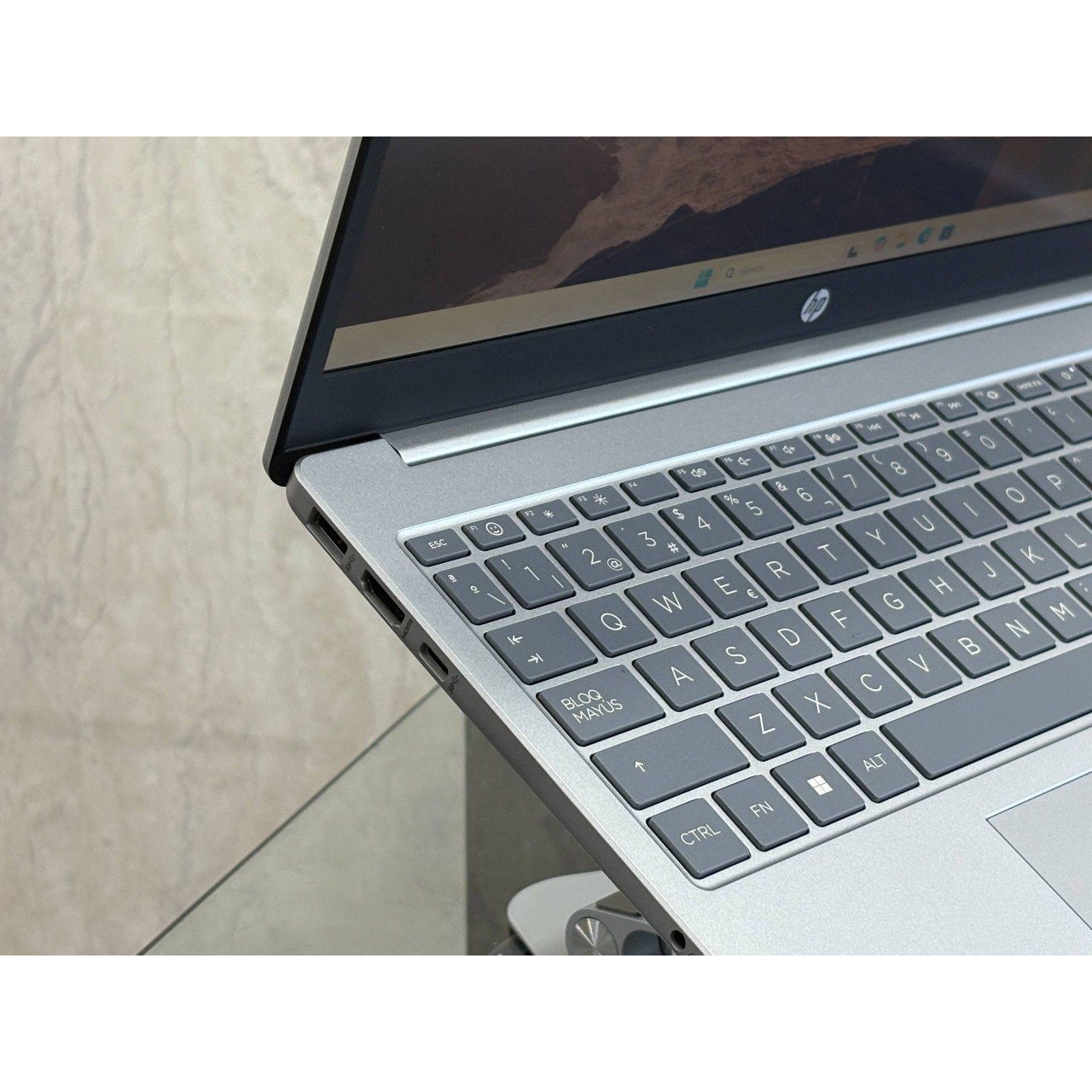 لپتاپ HP LAPTOP 15 ryzen5-7520U 8gb ddr5 256gb ssd AMD512 15 6 inch FHD silver