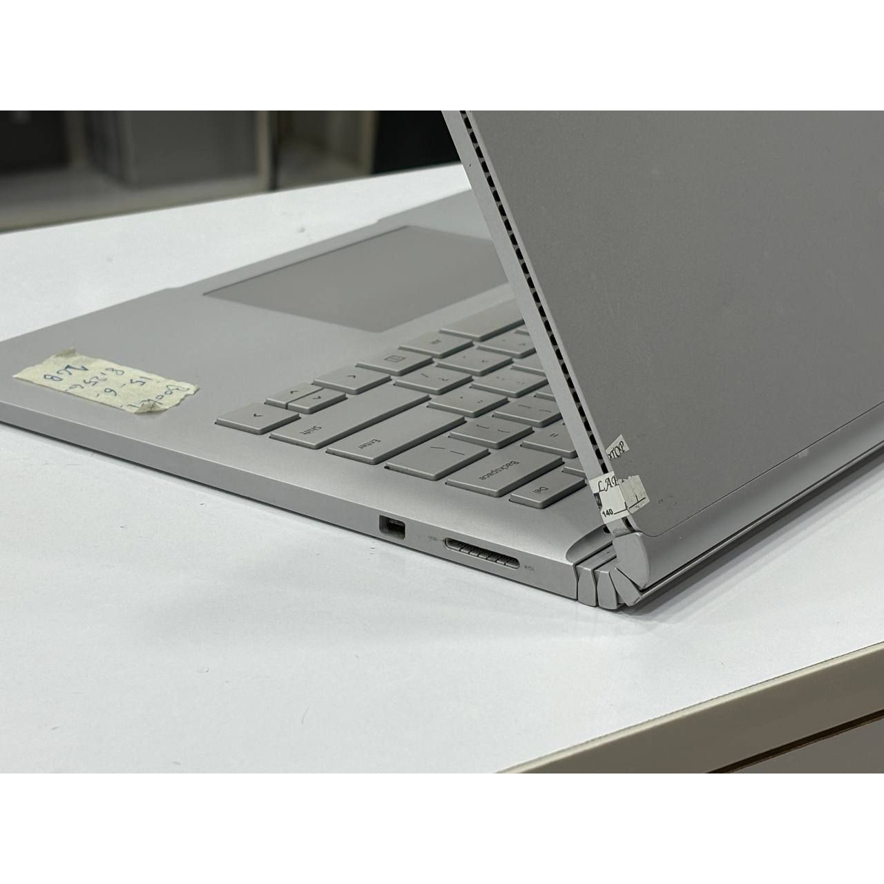 لپتاپ Microsoft surface book 1 i5-6300U 8gb ddr4 256gb ssd 1GB 13.5 inch 3K touch