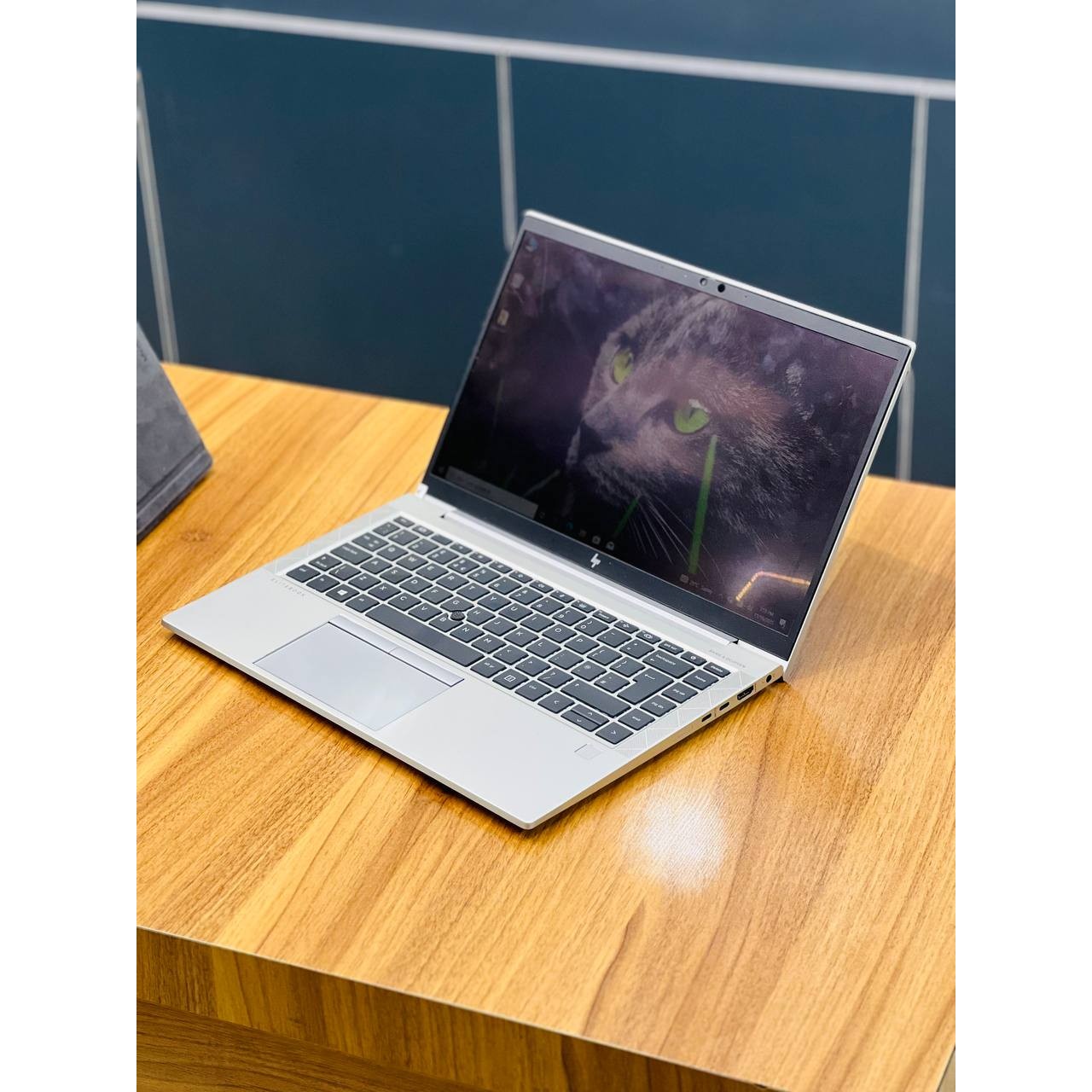 لپ تاپ HP ELITE BOOK 845 G7 RYZEN 5-4650U 8GB ddr4 256GB ssd 512MB 14 1 inch FHD Touch