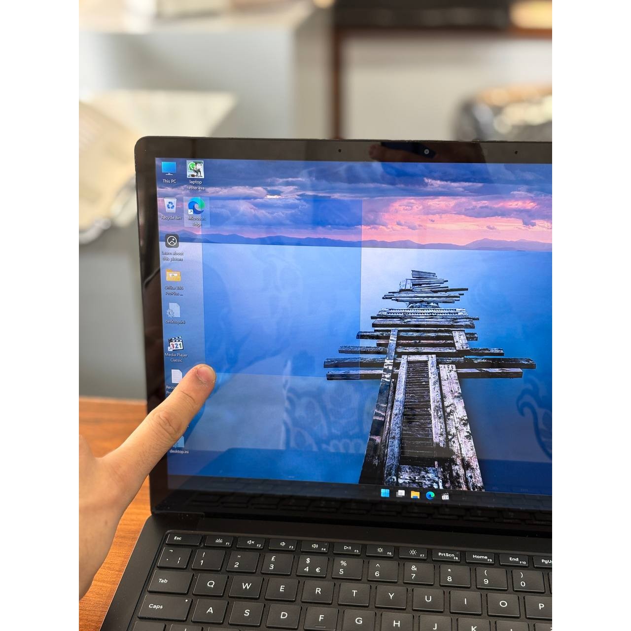 لپتاپ Microsoft laptop 5 i5-1245U 16gbddr5 256gbssd Intel iris xe 13 5 2K touch