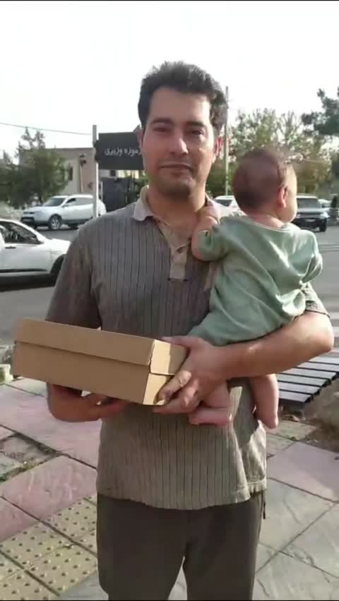 جردن ساقدار جادویی تغییر رنگ دهنده در نور افتاب