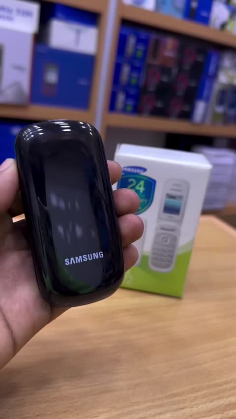 سامسونگ تاشو مدل e1272 دارای شماره گیری سریع پلمپ