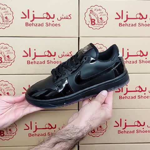 کتونی نایک مردانه پسرانه سایز 41 تا 44 زیره ترمو عطری رنگ مشکی لژ سه و نیم سانتی دور دوخت کفی طبی رویه ورنی