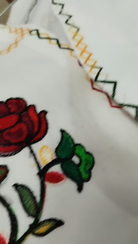 جلیقه زنانه گلدوزی گل رز برجسته فری سایز