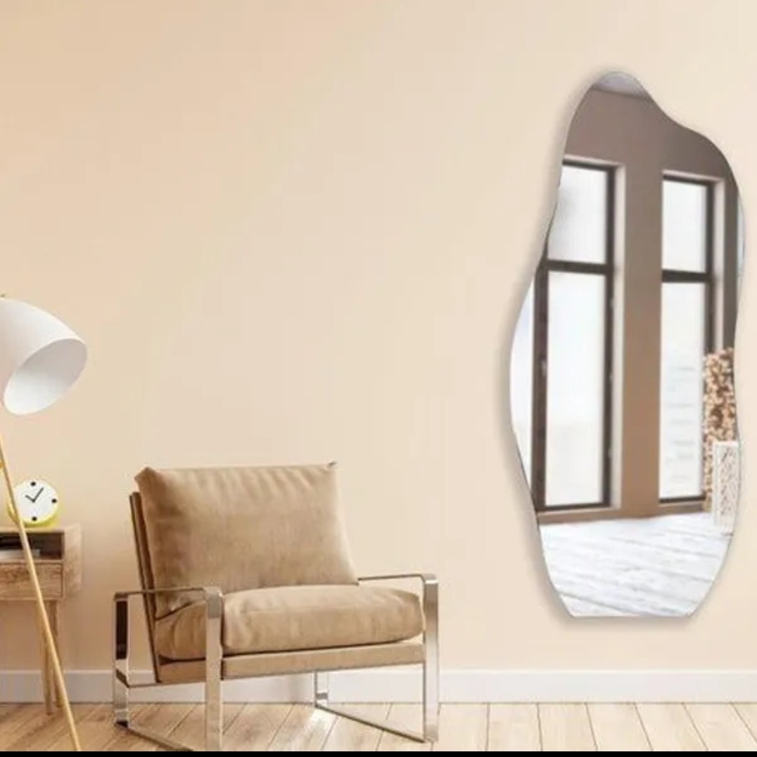 آینه دکوراتیو دیواری