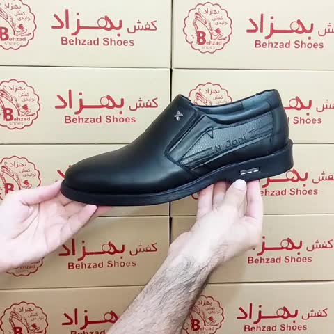 کفش تمام چرم طبیعی گاوی مردانه پسرانه سایز 40 تا 45 رنگ مشکی زیره پیو تزریق پاشنه 3 سانتی کفی طبی آستر چرم میشن مجلسی 