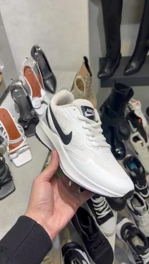 کتونی نایک زوم مشکی سفید لژدار زنانه دخترانه کفش ونس اسپرت اسپورت نایکی NIKE لژ دار شیک رانینگ ورزشی سبک راحت راحتی طبی