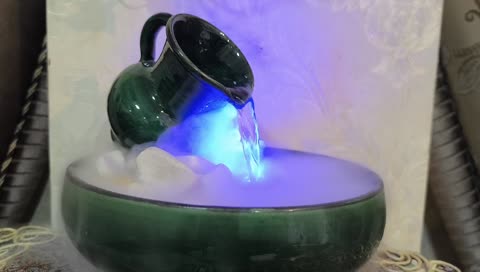 کوزه و پارچ چشمه