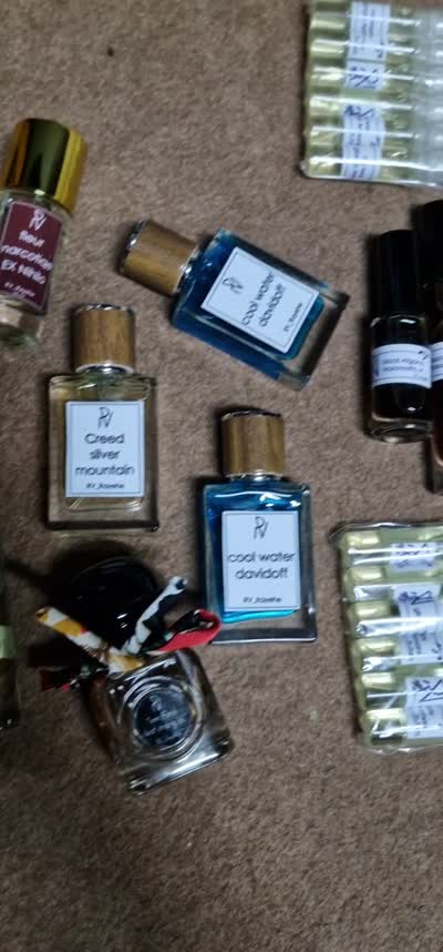 عطر وانیلا س .ک .س تا.م فور د 1میل(قیمت ویژه) سویسی  فرانسوی -توضیحات مطالعه گردد. آروی رایحه  RVrayehe  ادکلن لوی ویتون