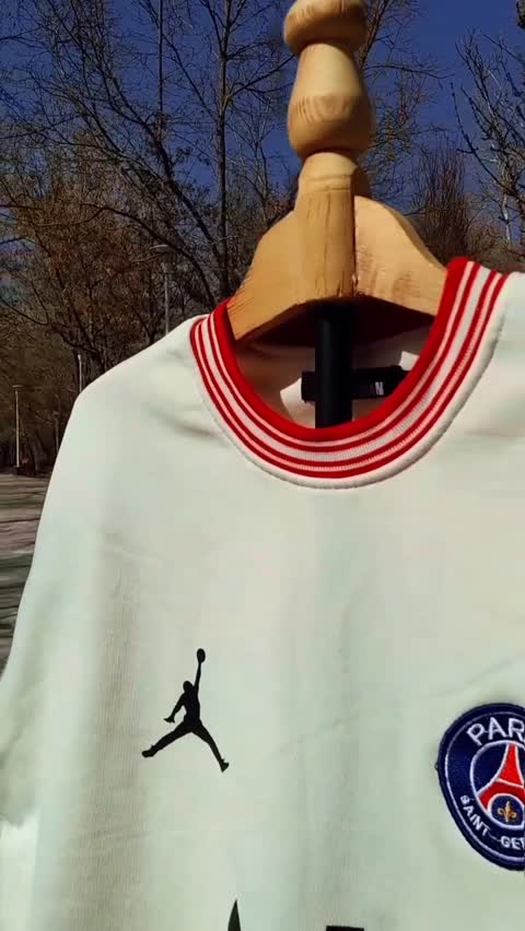 دُرس پاری سن ژرمن،سه نخ