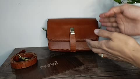 کیف دوشی چرم طبیعی و دست دوز 