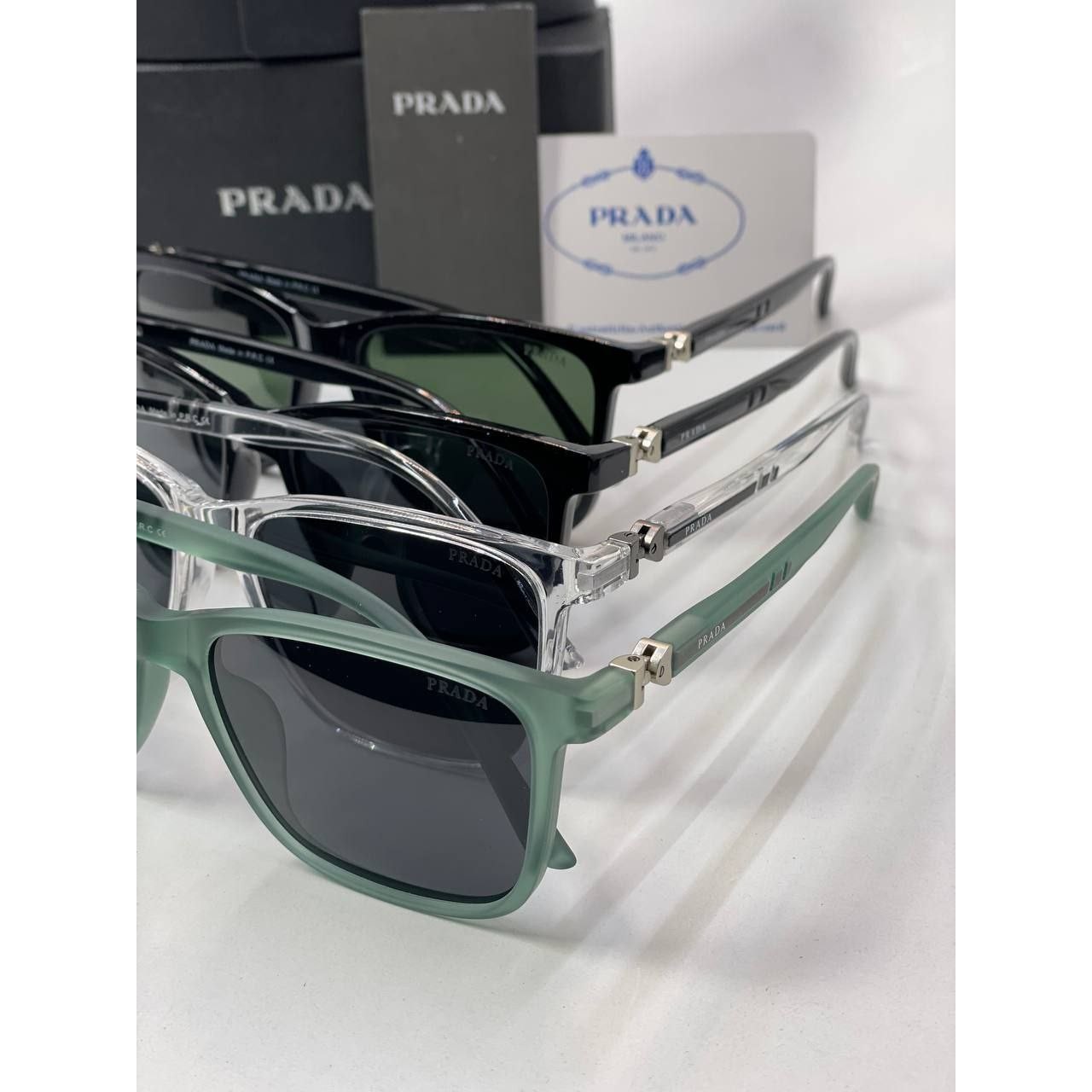 عینک آفتابی با دسته 360 درجه از برند پرادا PRADA پلاریزه یونیسکس