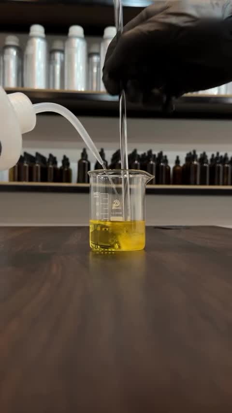 عطر امواج اوتلند رایحه شیک،ارسال فوری