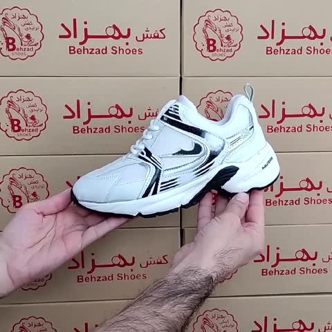 کتونی نایک زنانه سایز 37 تا 40 رنگ سفید زیره پیو کفی طبی لژ چهار سانتی رویه پارچه کاپشنی و راشل خارجی