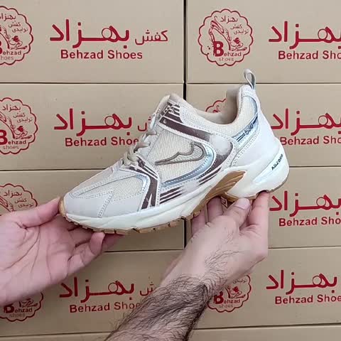 کتونی نایک زنانه سایز 37 تا 40 رنگ کرم زیره پیو کفی طبی لژ چهار سانتی رویه پارچه کاپشنی و راشل خارجی