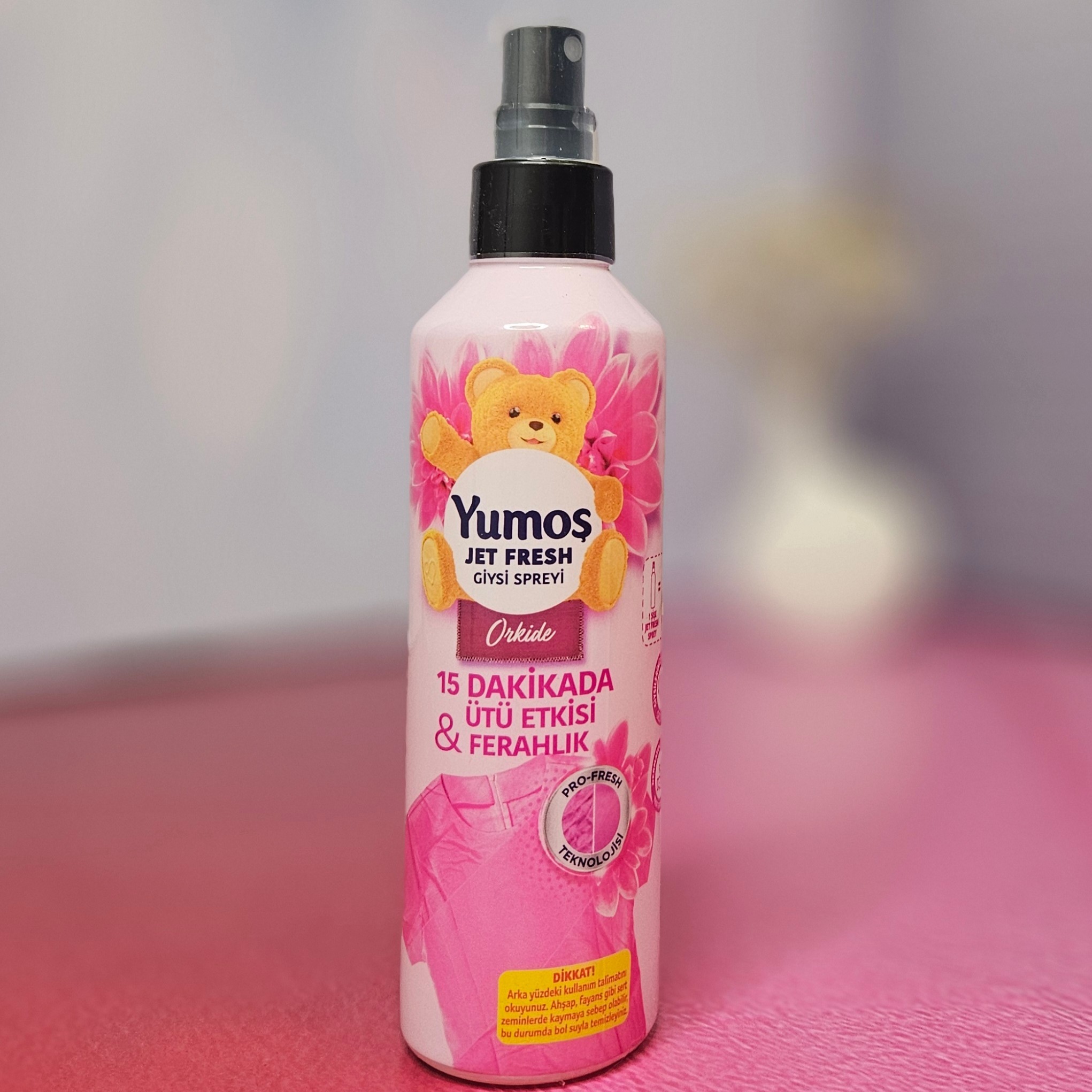  اسپری ضد چروک لباس یوموش Yumos رایحه گل ارکیده حجم 200 میل