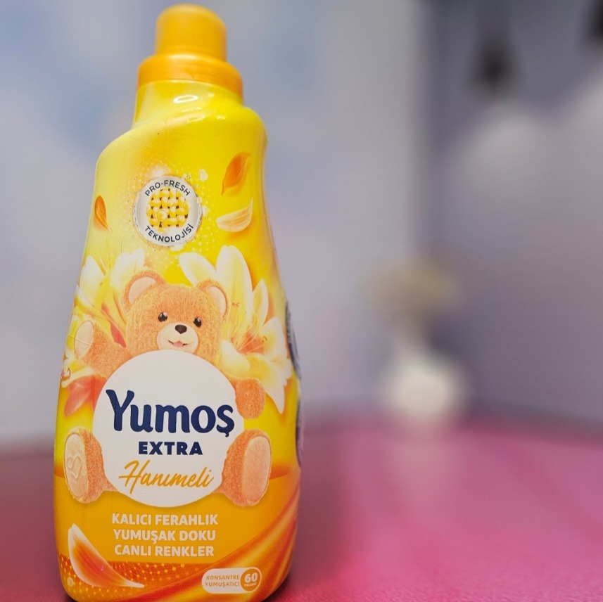 نرم کننده و خوشبوکننده لباس یوموش Yumos 1440 میل 60بار شستشو رایحه یاس