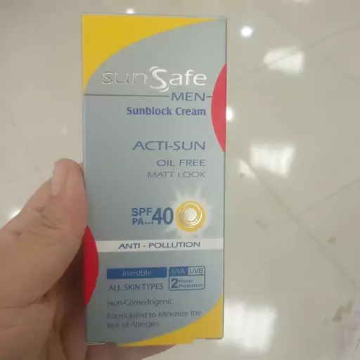 کرم ضد افتاب spf40اقایان سان سیف حجم50 گرم...