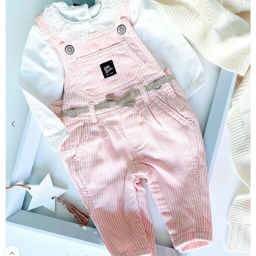 بیلر تک وارداتی. برند BABY  BGOSH. بسیار کیوت و دلبره. تنخورش بینظیره. پارچه نخ پنبه و کتان  . دخترونه. سایز 0 تا6 ماه