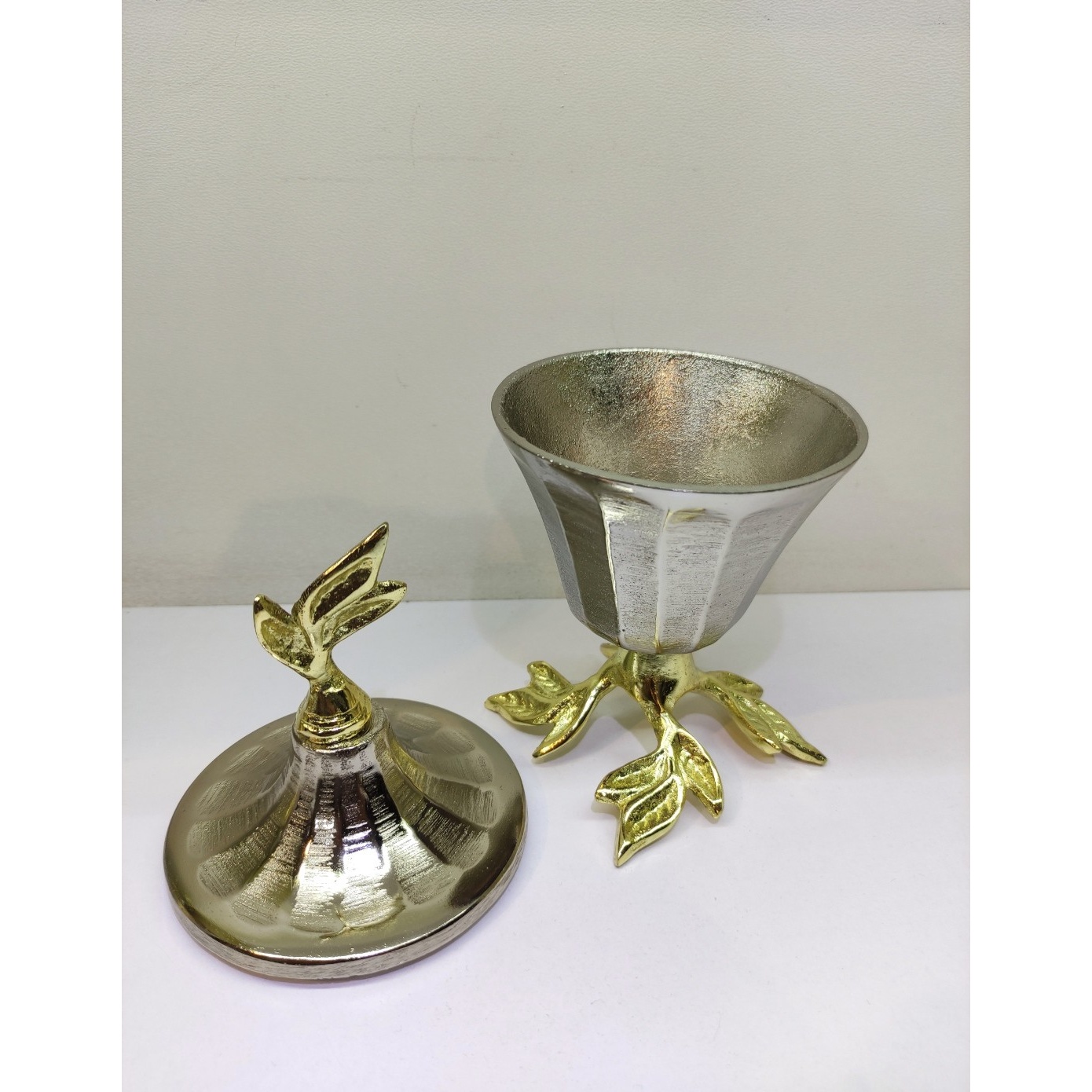 قندان قندون نقل خوری برگ گلبرگ آلومینیوم خالص ( موجود در 3 رنگ ) ( تکریمی شاپ )