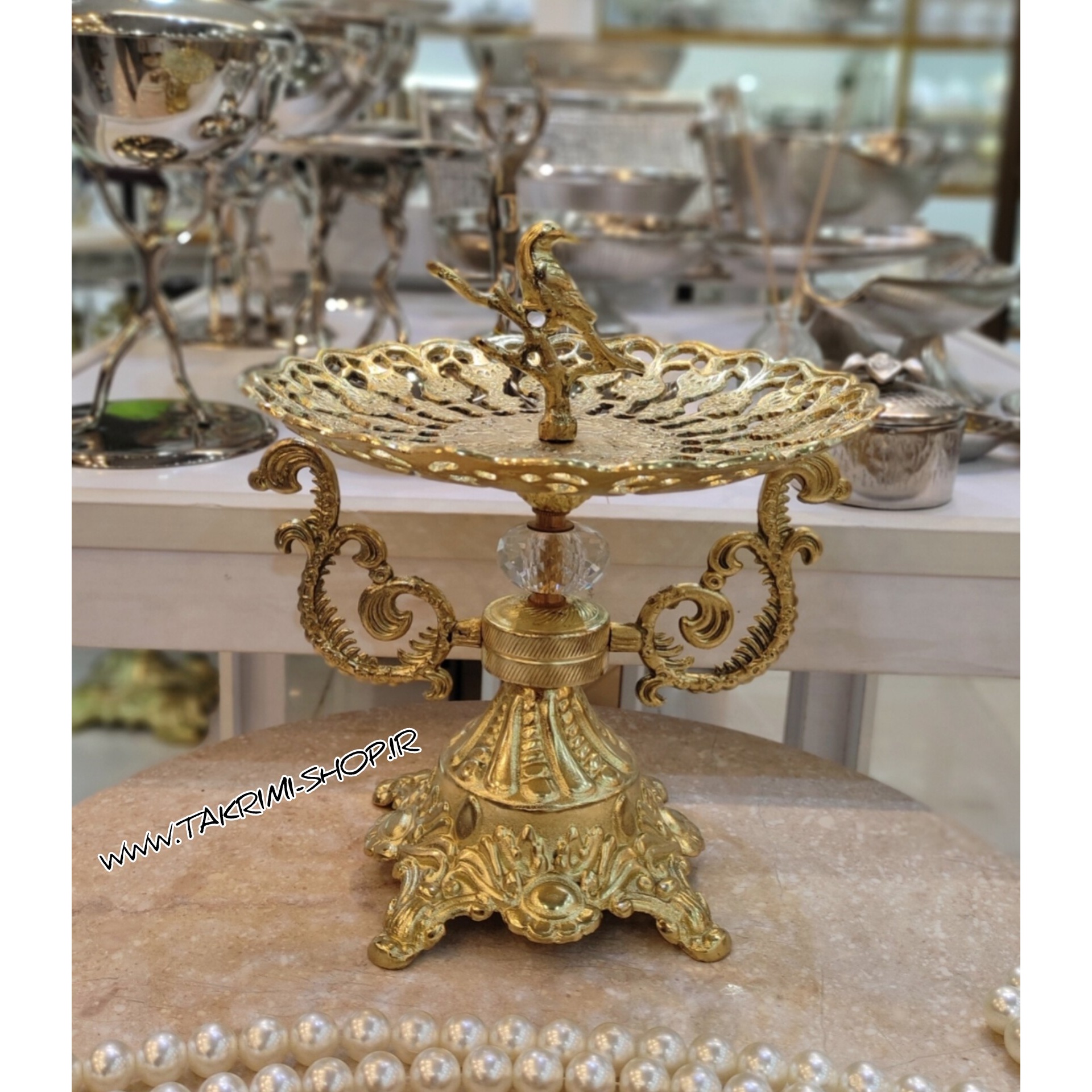 شیرینی خوری دسته دار سلطنتی تزئینی با پایه بزرگ آلیاژی آلومینیومی رنگ ثابت