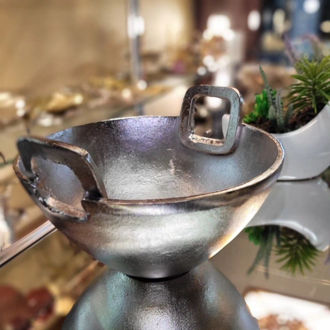 آجیل خوری یا میوه خوری دسته مربع آوین جنس آلومینیوم پرداختکاری شده مدل پتینه