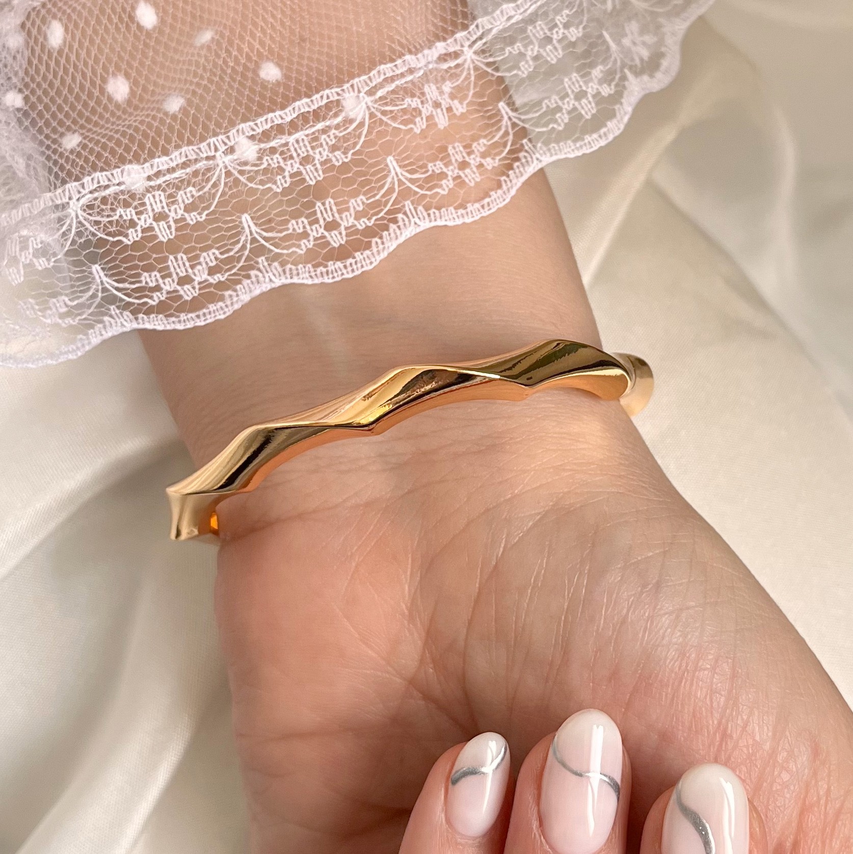 بنگل طرح پیچ مشابه طلا ژوپینگ