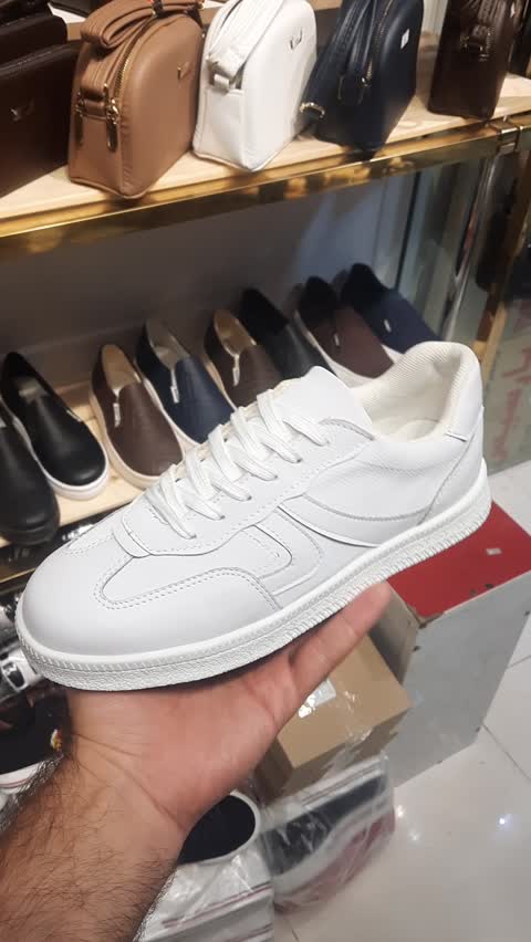 ونس سفید مدل استرا دیواریوس