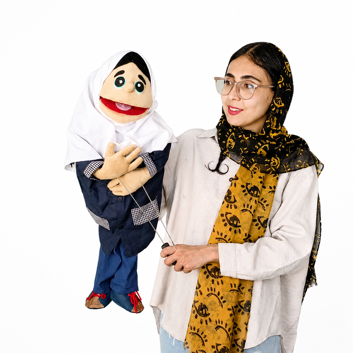 عروسک نمایشی دختر دانش آموز1