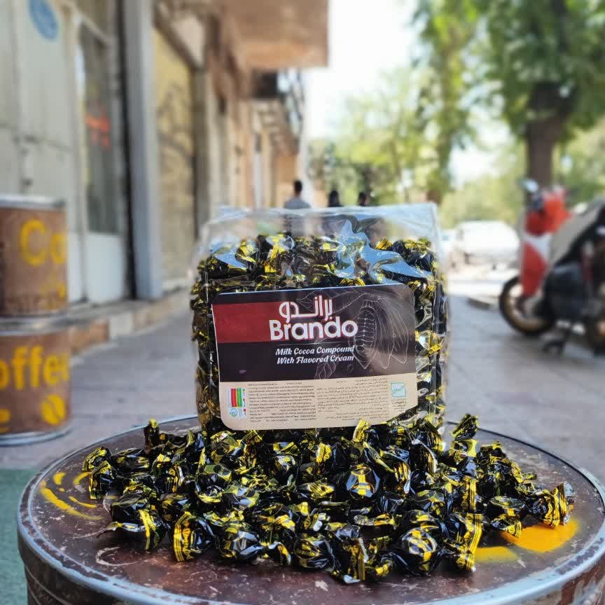 شکلات دو سرپیچ براندو خوش طعم مناسب سرو با قهوه