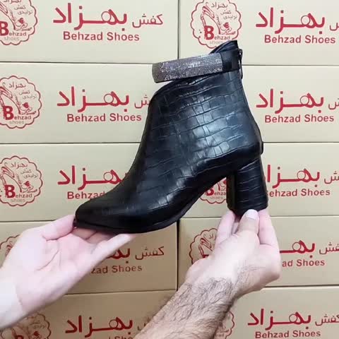 پوتین مجلسی زمستانی دخترانه زنانه پاشنه شش و نیم سانتی رنگ مشکی سایز 37 تا 40 زیره رافیک پُشت زیپ رویه چرم صنعتی 