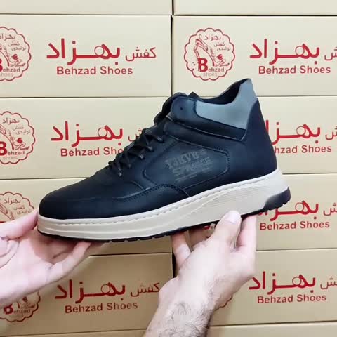 کفش ساق بلند مردانه پسرانه دور دوخت سایز 40 تا 45 رنگ مشکی زیره پیو لژ سه و نیم سانتی رویه چرم صنعتی