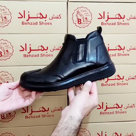 پوتین مردانه پسرانه بغل کش سایز 40 تا 45 رنگ مشکی زیره پیو تزریق لژ سه و نیم سانتی رویه چرم صنعتی