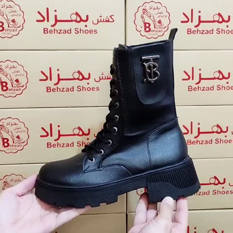 پوتین زمستانی دخترانه زنانه سایز 37 تا 40 رنگ مشکی بغل زیپ دور دوخت زیره پیو لژ پنج و نیم سانتی  رویه چرم صنعتی