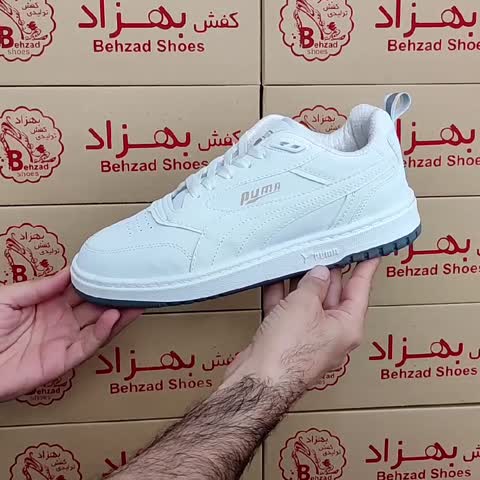 کتونی پوما پسرانه مردانه رنگ سفید سایز 40 تا 45 دور دوخت کفی طبی رویه چرم صنعتی لژ سه و نیم سانتی زیره ترمو عطری