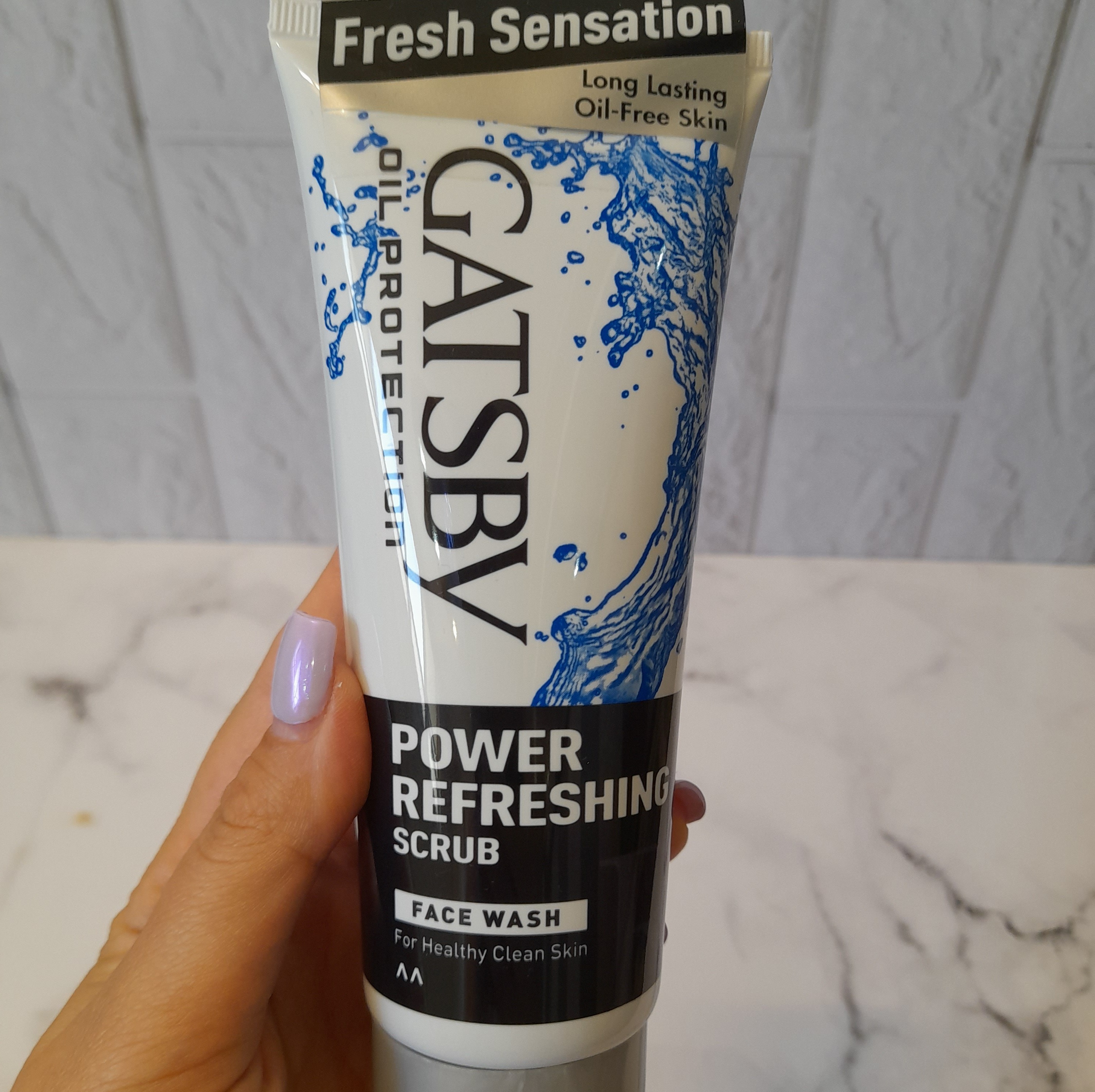 فیس واش گتسبی زغالی مدل Power Refreshing Scrub وزن 120 گرم