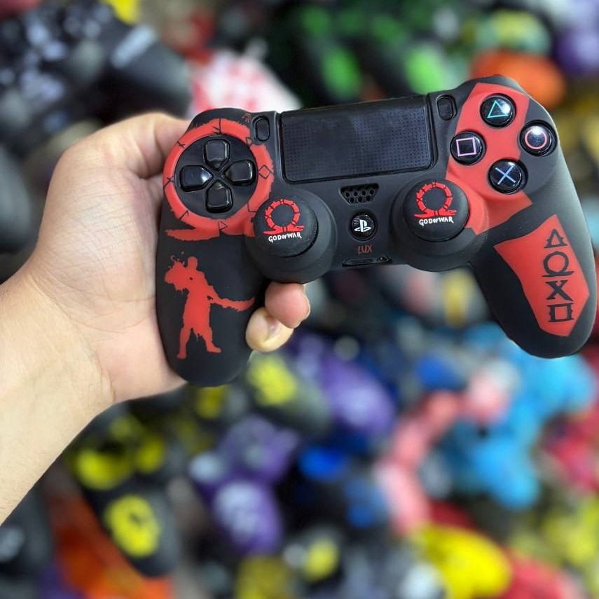 کاور دسته سیلیکونی Ps4 دو عدد سر آنالوگ برجسته گاد بلک