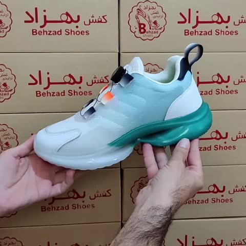 کتونی آدیداس پسرانه مردانه سایز 41 تا 45 رنگ سفید سبز بند پُمپی فنری زیره کپسولی لژ 4 سانتی کفی طبی رویه بافت خارجی