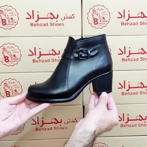 پوتین زمستانی بغل زیپ زنانه دخترانه سایز 37 تا 40 رنگ مشکی زیره pvc پاشنه شش سانتی رویه چرم صنعتی