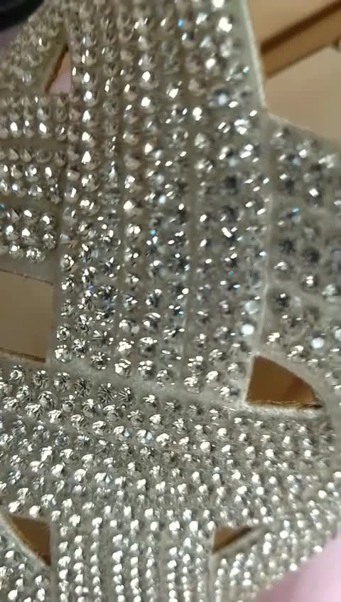 دمپایی زنانه مجلسی نگین خارجی پاشنه پیچ