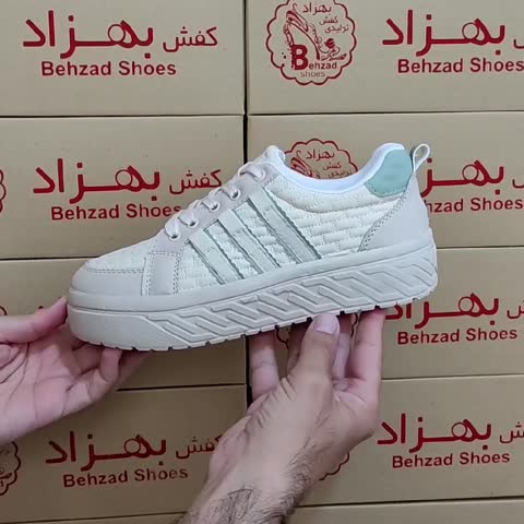 کتونی دخترانه زنانه رنگ کرم سایز 37 تا 40 زیره پیو لژ 4 سانتی کفی طبی رویه چرم صنعتی سبک راحت