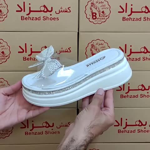 دمپایی رو فرشی مجلسی نگینی پاپیونی زنانه دخترانه سایز 36 تا 40 رنگ سفید زیره پیو لژ پنج و نیم سانتی رویه طلقی سبک راحتی