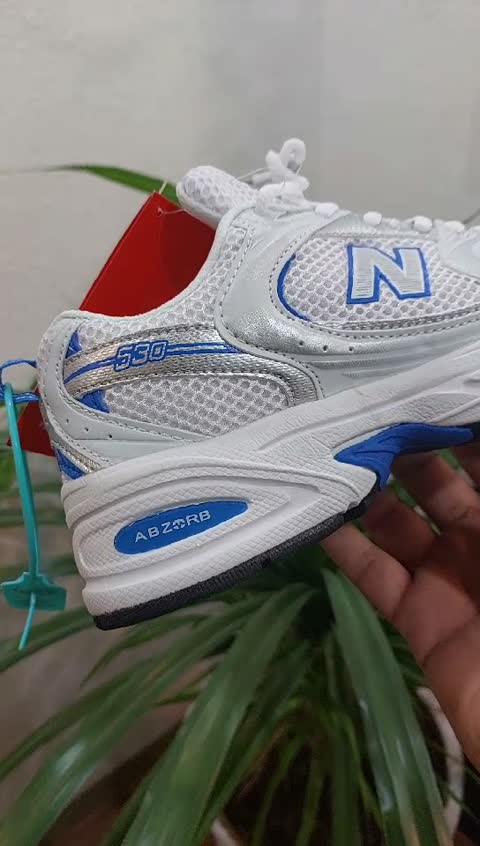 کفش کتونی نیوبالانس530 زنانه مدل new balance530  ویتنام مستر کوالیتی سفید ابی