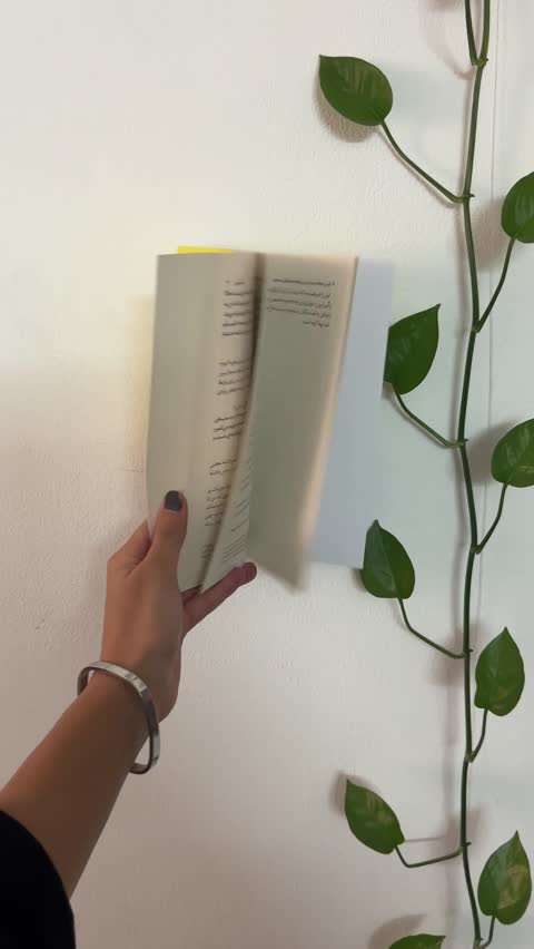 کتاب می خواهم بمیرم ولی دوست دارم دوکبوکی بخورم اثر بک سهی نشر آبیژ  قیمت روی جلد 178000 تومان (بزرگ ترین تخفیف سال ) 