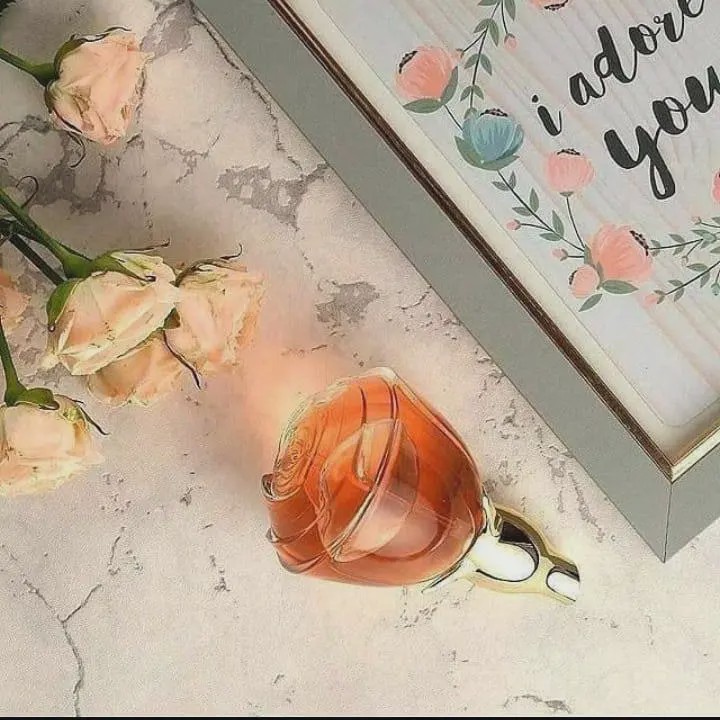 عطرزنانه ولار