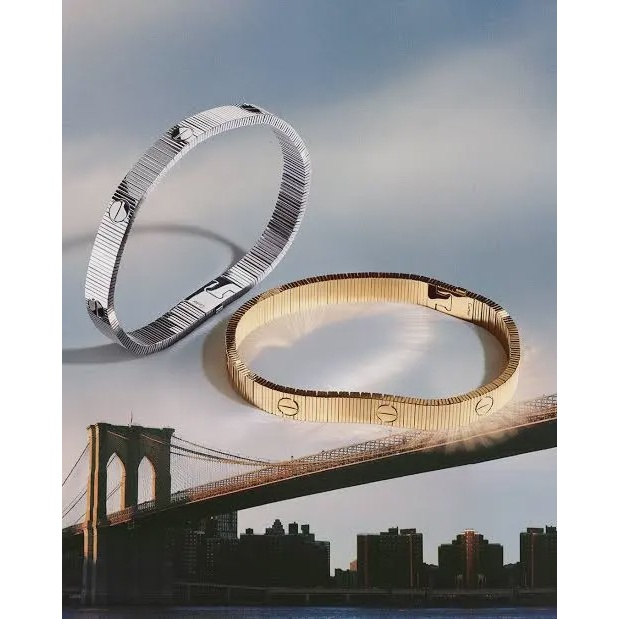 دستبند زنانه وارداتی طرح کارتیر cartier لاو love رنگ نقره ای آنلیمیتد با کد حک شده