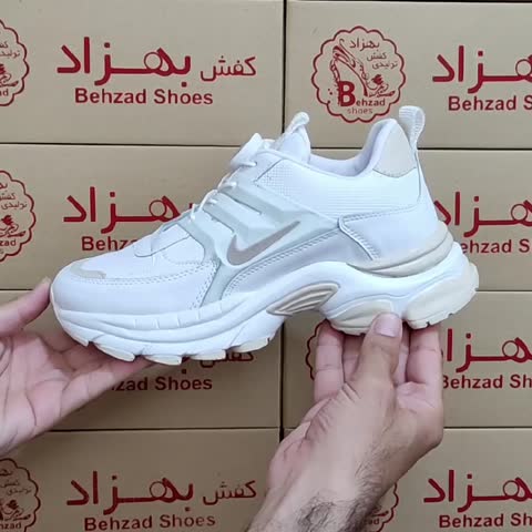 کتونی نایک زنانه دخترانه رنگ کرم سایز 37 تا 40 بند پُمپی زیره پیو کفی طبی پاشنه چهار و نیم سانتی رویه چرم صنعتی