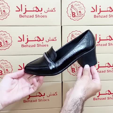 کفش زنانه دخترانه سایز 37 تا 42 رنگ مشکی زیره پیو پاشنه 6 سانتی رویه چرم صنعتی سبک و راحت 
