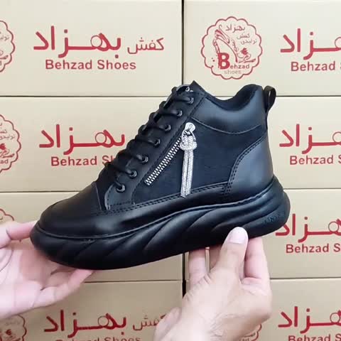 کتونی ساق بلند زنانه دخترانه رنگ مشکی سایز 37 تا 40 زیره پیو لژ چهار و نیم سانتی کفی طبی دور دوخت رویه چرم صنعتی سبک 